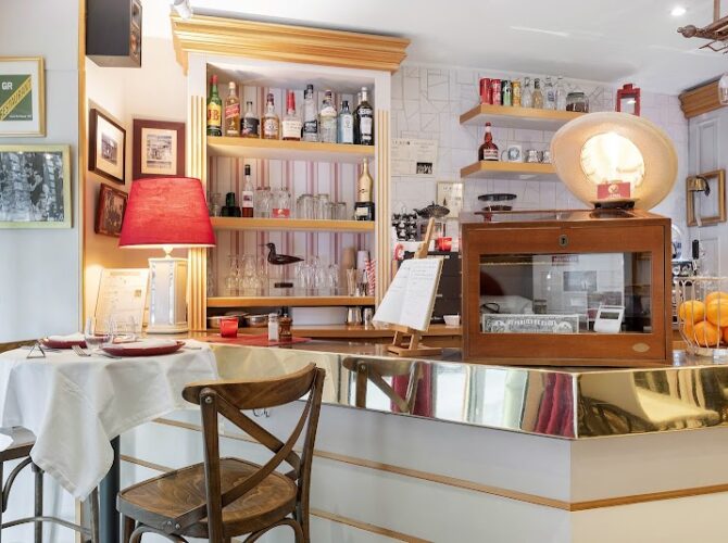 Restaurant Le Mess à Paris, France