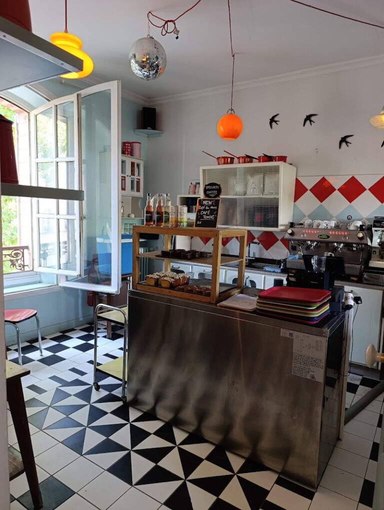 Restaurant Le Pavillon des Canaux à Paris, France