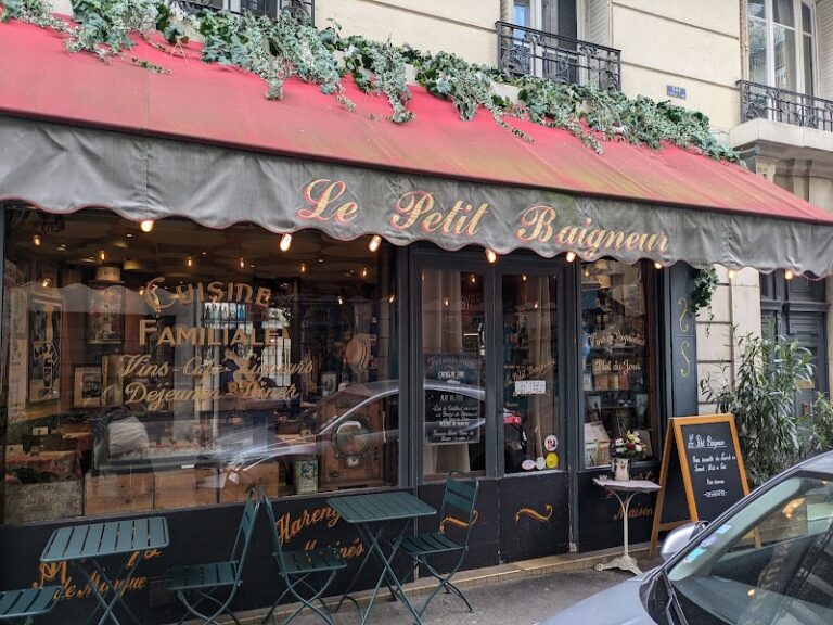 Le Petit Baigneur