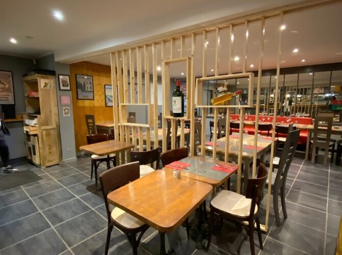 Restaurant Le petit Bistrot à Montereau-Fault-Yonne, France