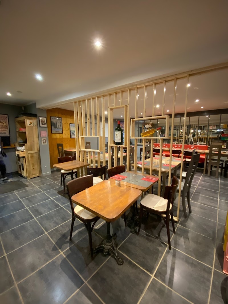 Restaurant Le petit Bistrot à Montereau-Fault-Yonne, France