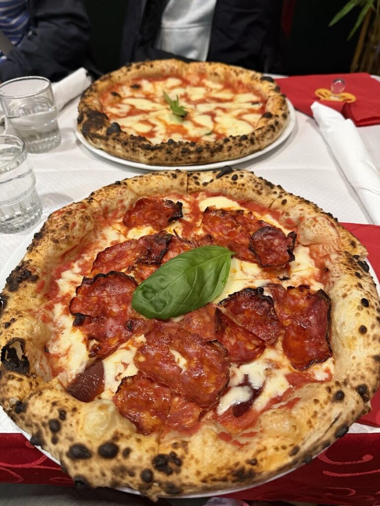 Restaurant Le Petit Brady – Pizzeria Paris 10 à Paris, France — photo 1