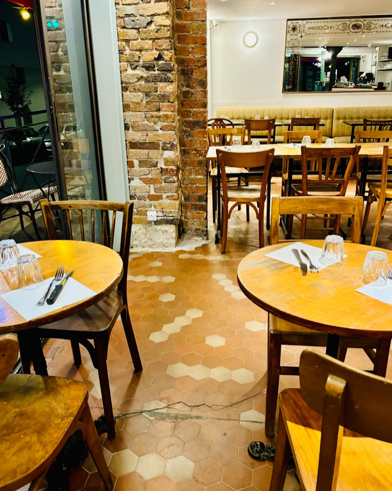 Restaurant Le Petit Relais à Paris, France