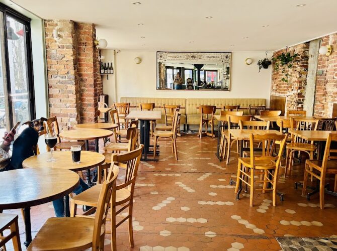 Restaurant Le Petit Relais à Paris, France