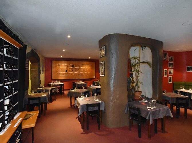 Le Puy de la Lune Restaurant Traditionnel & Gastronomie Auvergnate à Clermont-Ferrand, France