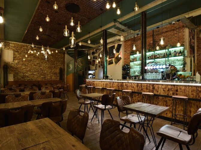 Restaurant le Refuge à Paris, France