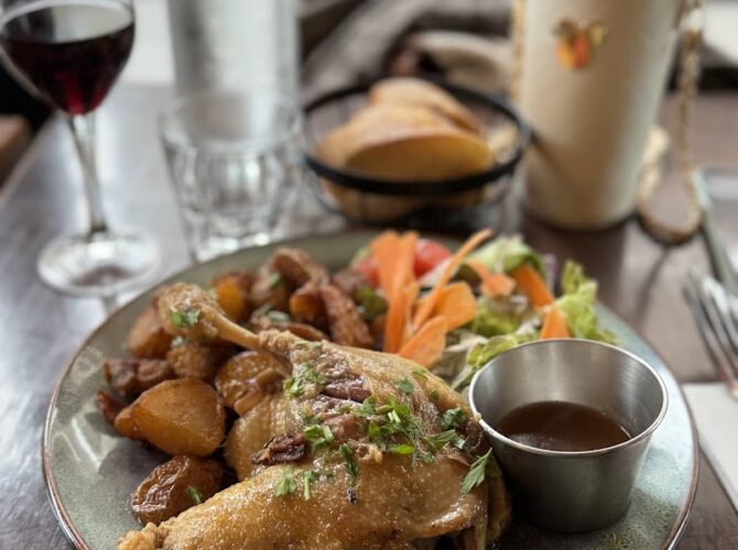 Restaurant Le Relais du Louvre à Paris, France