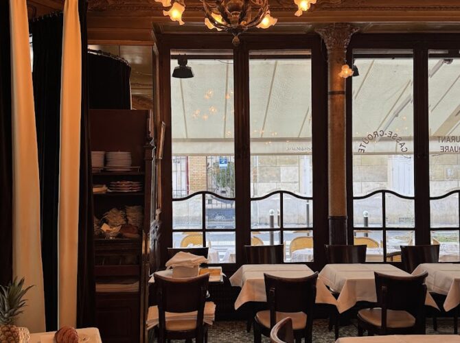 Restaurant Le Square Trousseau à Paris, France