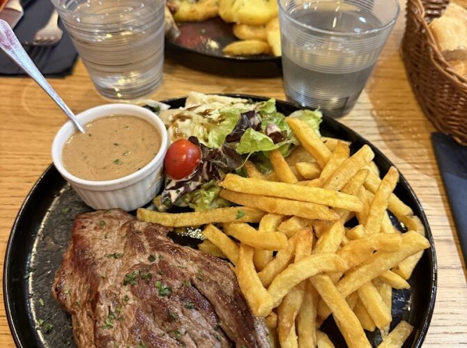 Restaurant Le Tire Bouchon à Paris, France