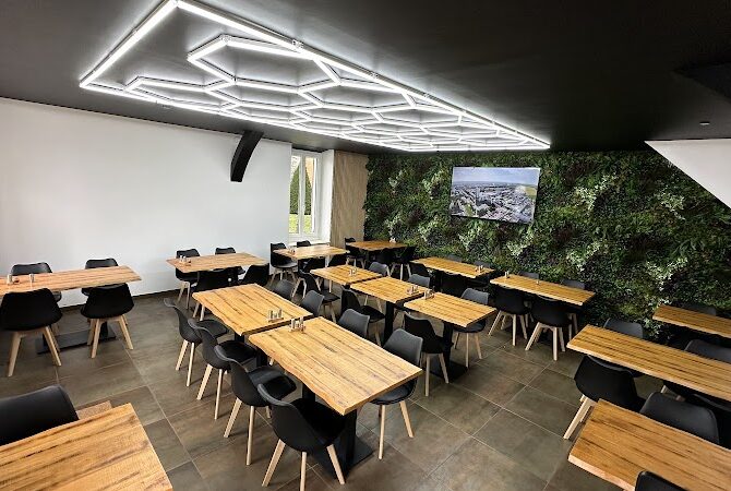 Le V2S Restaurant à Varennes-sur-Seine, France