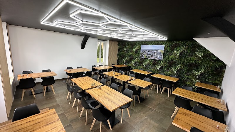 Le V2S Restaurant à Varennes-sur-Seine, France