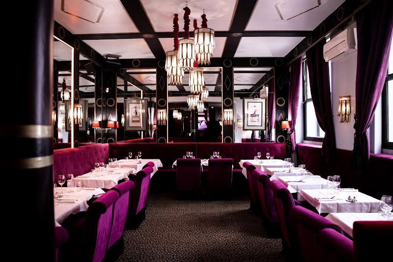 Restaurant L’Empire du 8ème à Paris, France