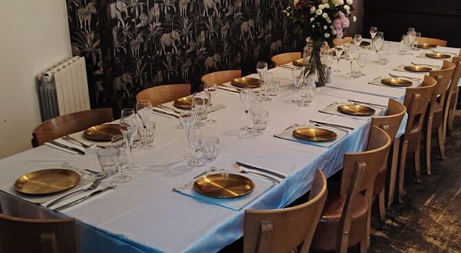 Restaurant Les Artistes à Paris, France