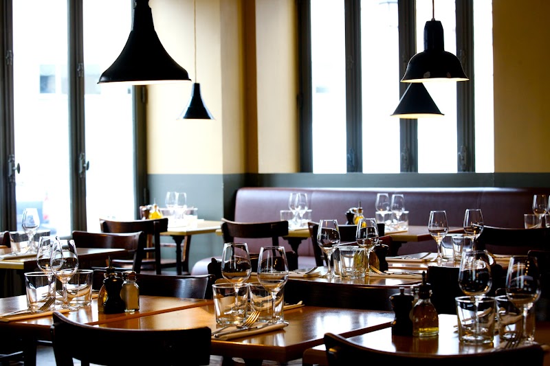 Restaurant Les Cailloux à Paris, France