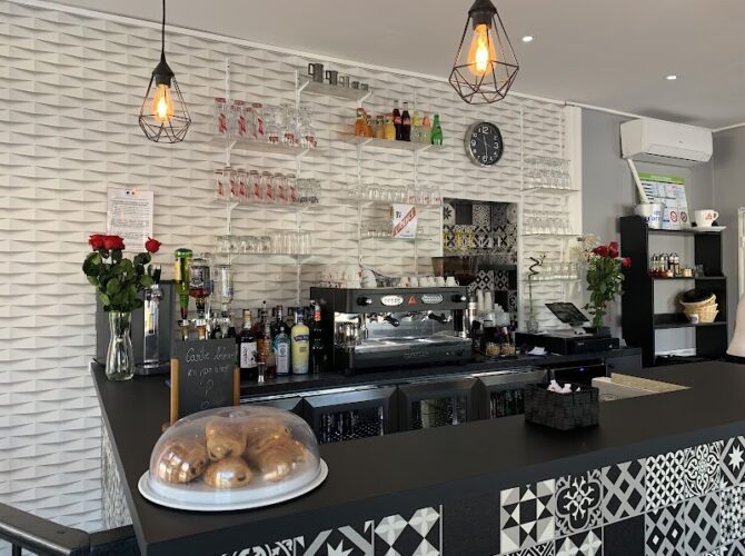 Restaurant Les Deux Copines à La Courneuve, France