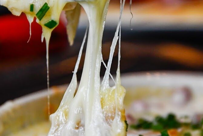 Restaurant Les Fondus de la Raclette Paris 14eme – Montparnasse à Paris, France