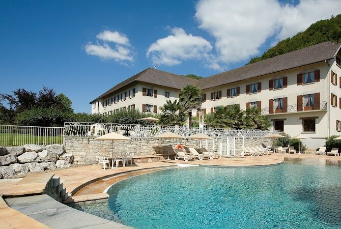 Restaurant Les Grillons Hotel à Talloires-Montmin, France