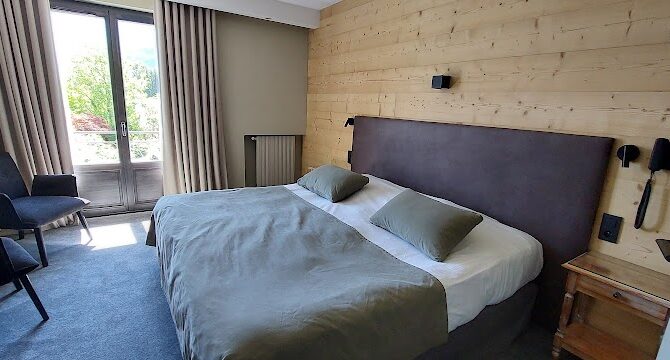 Restaurant Les Grillons Hotel à Talloires-Montmin, France