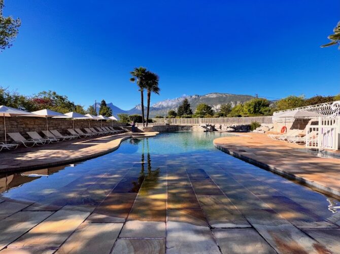 Restaurant Les Grillons Hotel à Talloires-Montmin, France