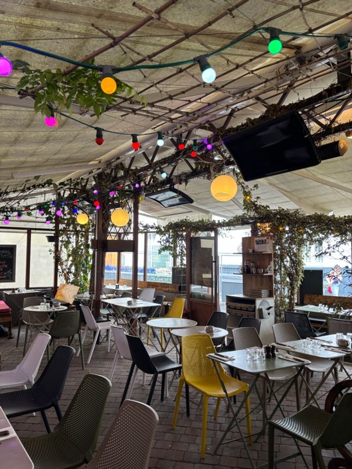 Les Mondes Bohèmes – Restaurant Paris 20 à Paris, France