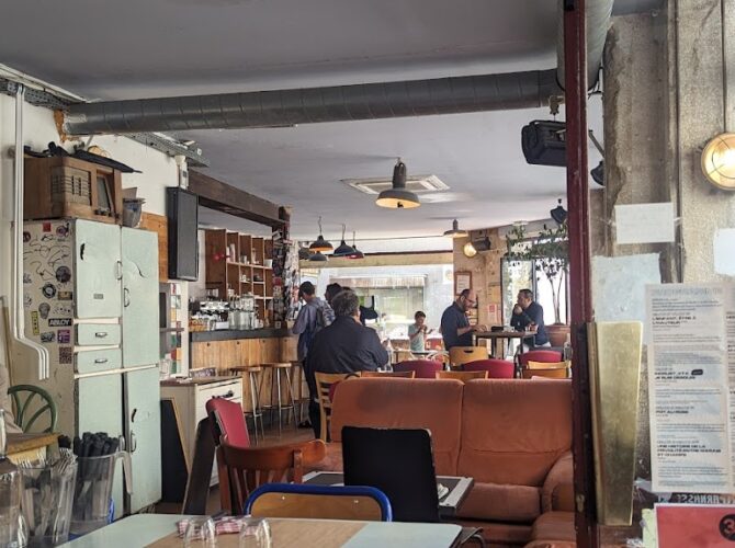 Restaurant Les pères populaires à Paris, France