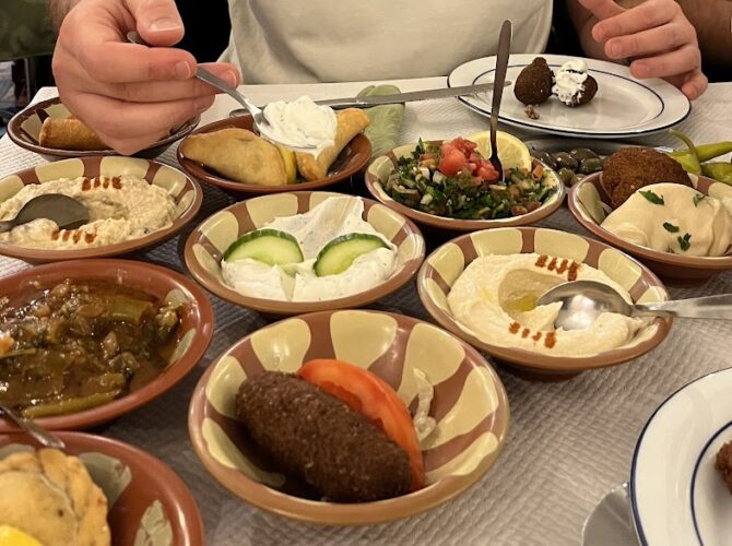 Restaurant Les Vignes du Liban Paris à Paris, France