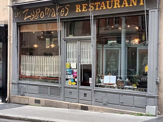 Restaurant Les Zygomates à Paris, France