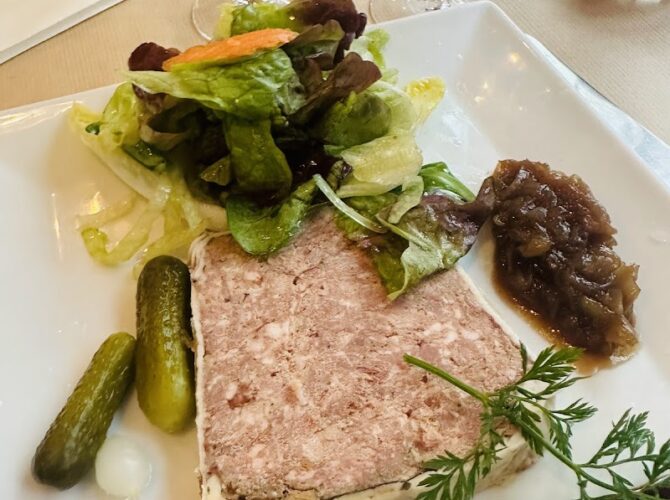 Restaurant Les Zygomates à Paris, France