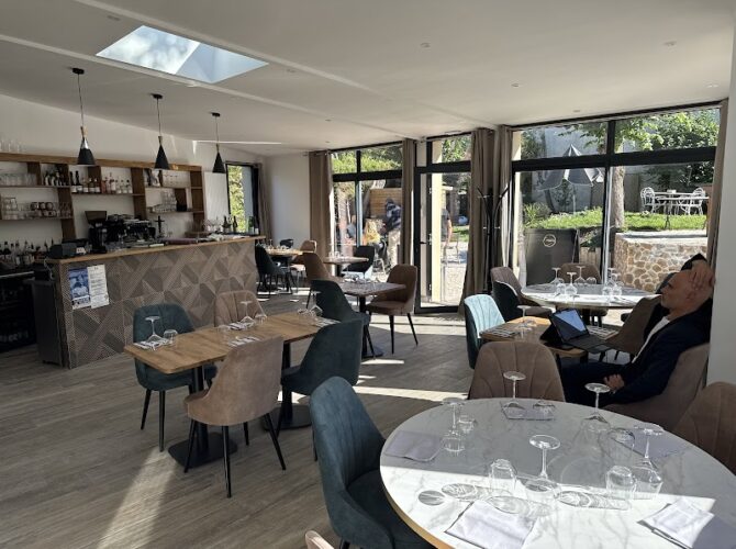 Restaurant L’esquisse à Orsay, France