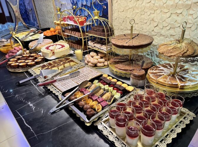 Restaurant LET’S WOK – BUFFET À VOLONTÉ à Fréjus, France