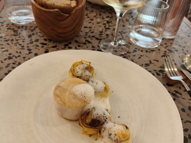 Restaurant L’Hommage à Paris, France