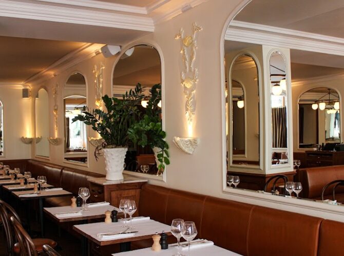 Restaurant L’italien de La Belle Époque à Paris, France