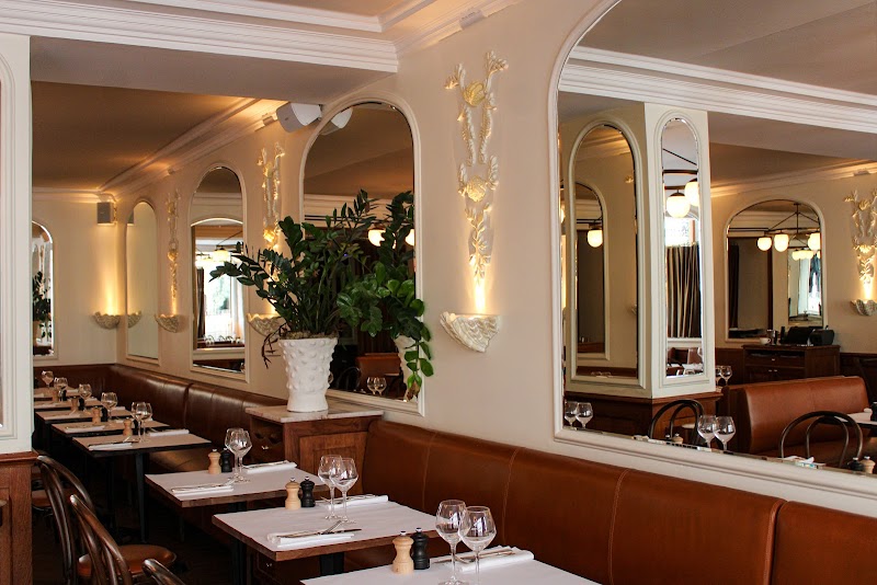 Restaurant L’italien de La Belle Époque à Paris, France