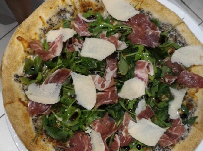 Restaurant L’ostriconi pizzeria à Puget-sur-Argens, France