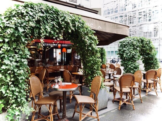 Restaurant Louise Café à Paris, France