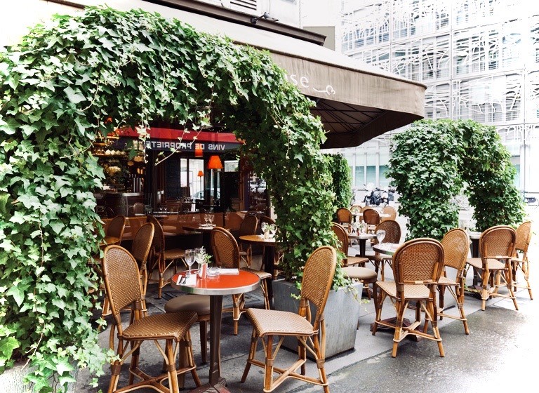 Restaurant Louise Café à Paris, France