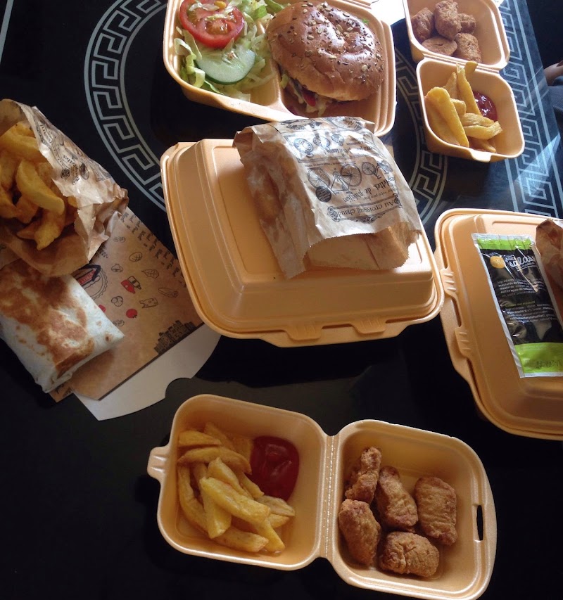 Lunch Time — photo 2