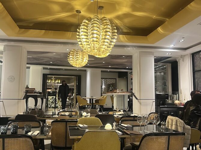 Restaurant Maison Blossom à Paris, France