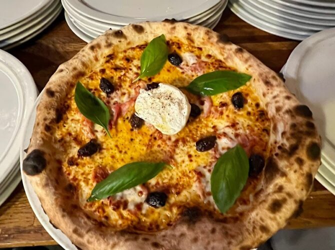 Restaurant Mamma Mia à Paris, France