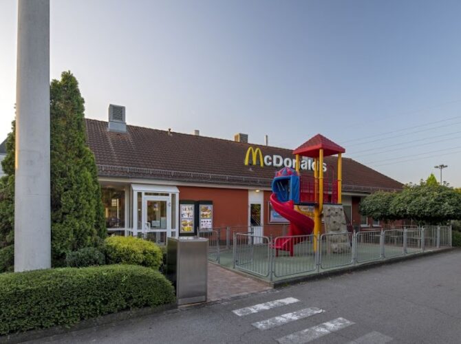 Restaurant McDonald’s à Foetz, Luxembourg