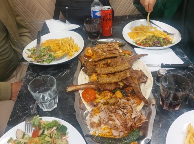 Restaurant Mega Grill İstanbul à Pantin, France