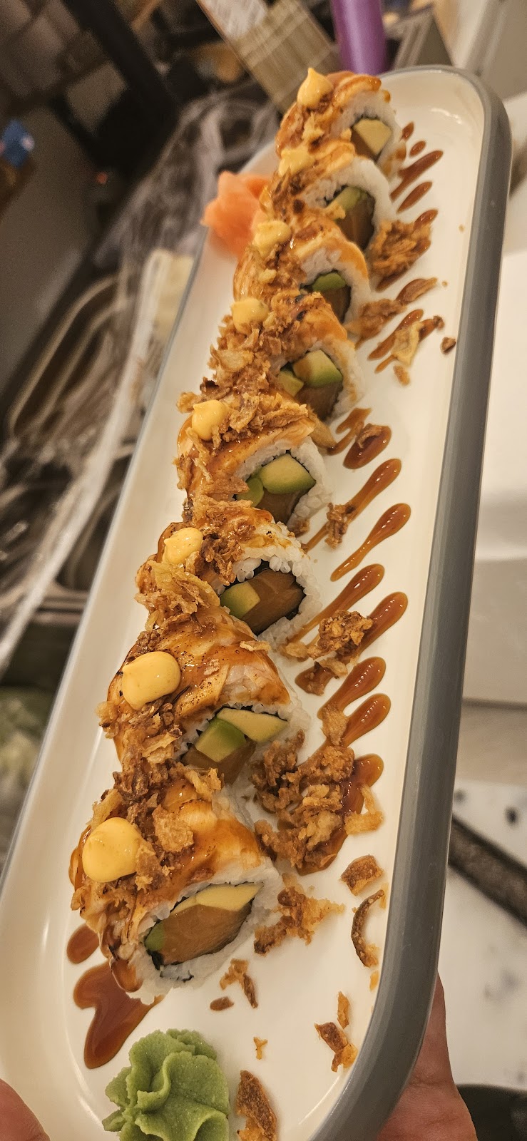 Restaurant Miyul sushi and salad bar à Paris, France