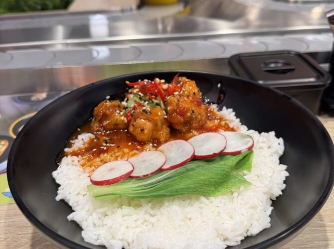 Restaurant Miyul sushi and salad bar à Paris, France