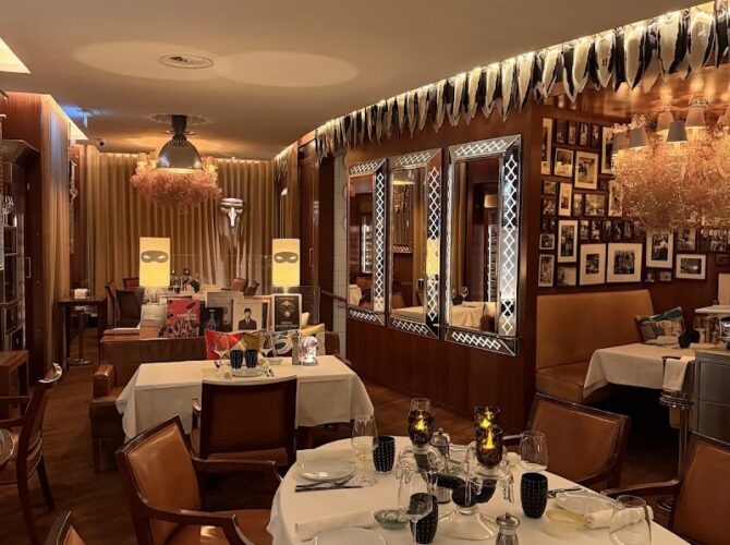 Restaurant mori à Paris, France