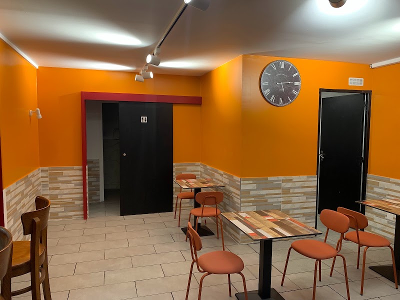 Restaurant Naan House à Biarritz, France