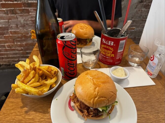 Restaurant Nakatsu – Karaage bar à Paris, France