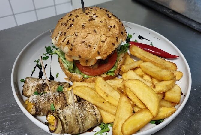 Restaurant New Bona Via SARL à Luxembourg (Ville), Luxembourg