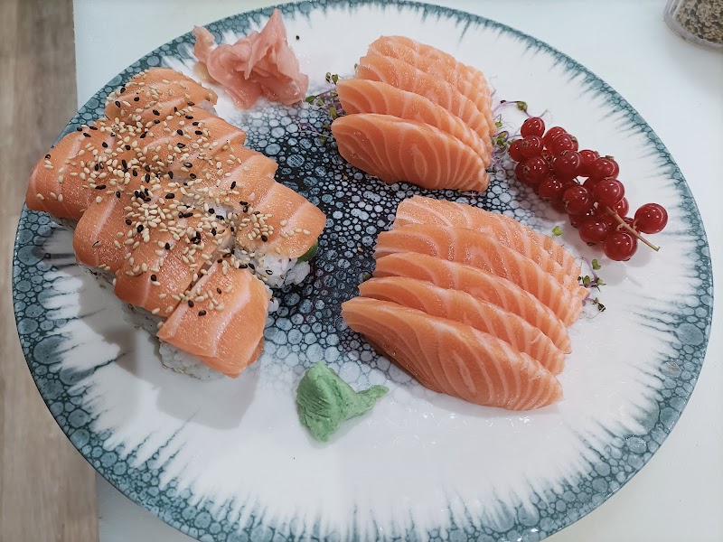 OAHU Restaurant sushi poke bowl bubble tea à Paris, France — photo 3