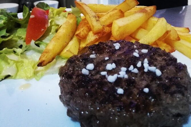 ONE WAY – Café Bar Restaurant à La Courneuve, France