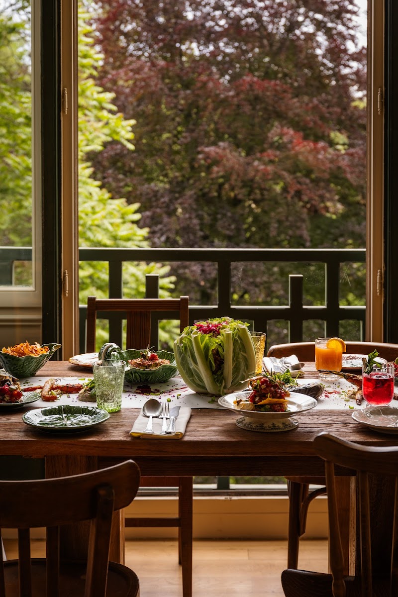 Restaurant Ora Farmhouse – Pavillon du Lac à Paris, France